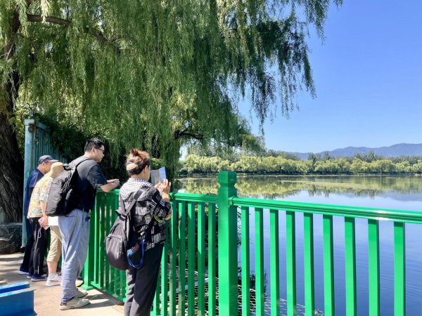 锐评丨颐和园围栏降个儿，晋升的是就业高度